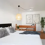La Santa Apartment