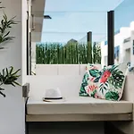 La Santa Apartment
